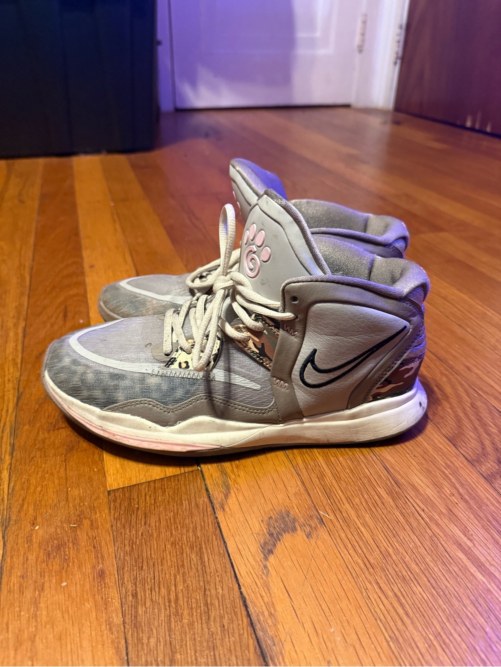 kyrie 4 basketball sneakers